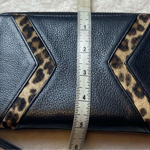 Silpada Zip Around Wristlet Black Leather With Cow Fur Accent - Picture 14 of 15